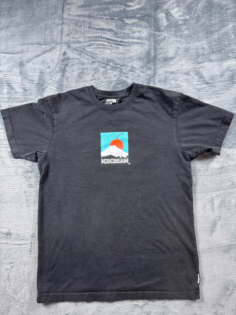 Black Team ICECREAM International Flags Graphic Tee M Streetwear